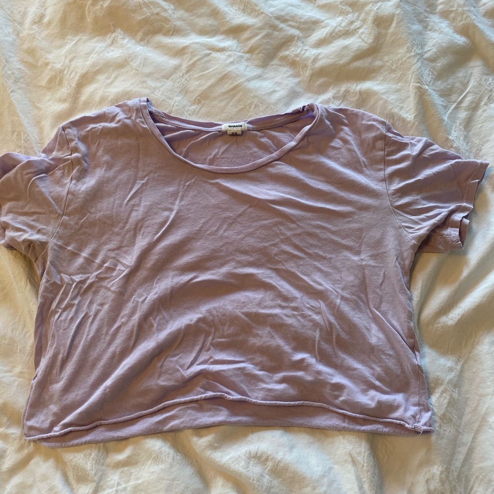Cropped purple shirt